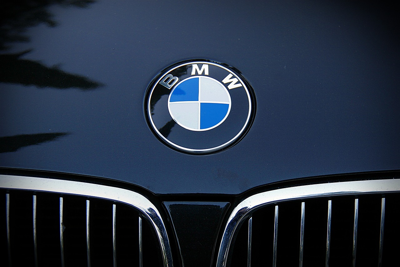 Dlaczego BMW E46 jest najlepszym samochodem dla młodego człowieka